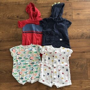 Bundle of 4 Carter’s baby boy rompers, size 6 months